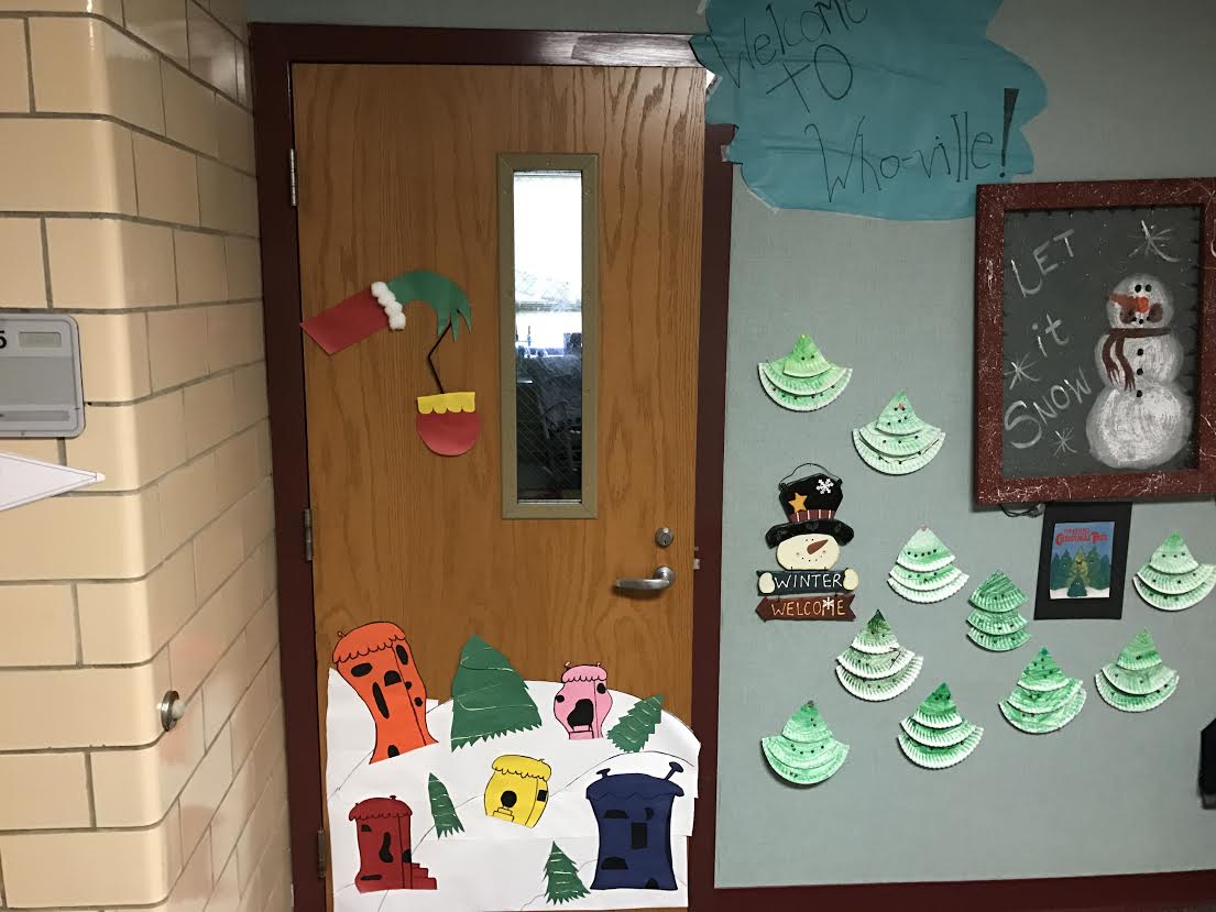 PTO Student Council Christmas Door Decorations 8